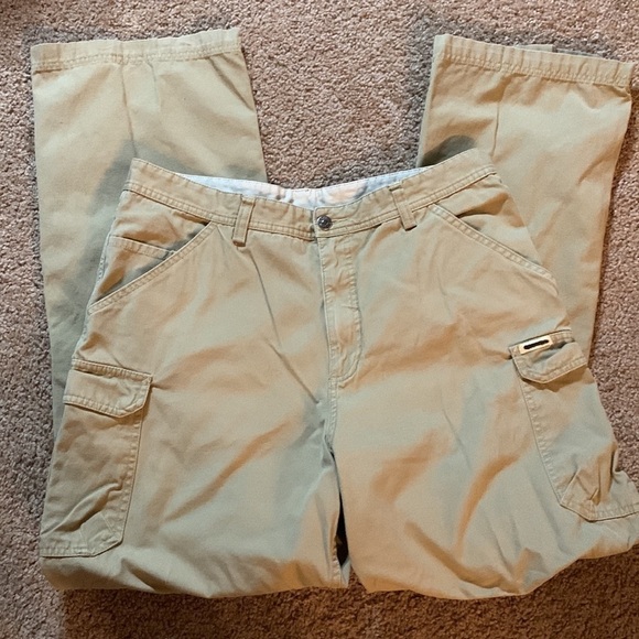 Gander Mountain Khaki slacks with removable lower legs Size 36 X34 great pockets - Picture 4 of 10